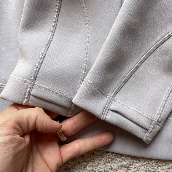 Lululemon Rally Wrap - Picture 7 of 8